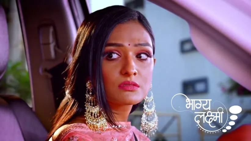 Sonal and Malishka Keep an Eye on Rishi