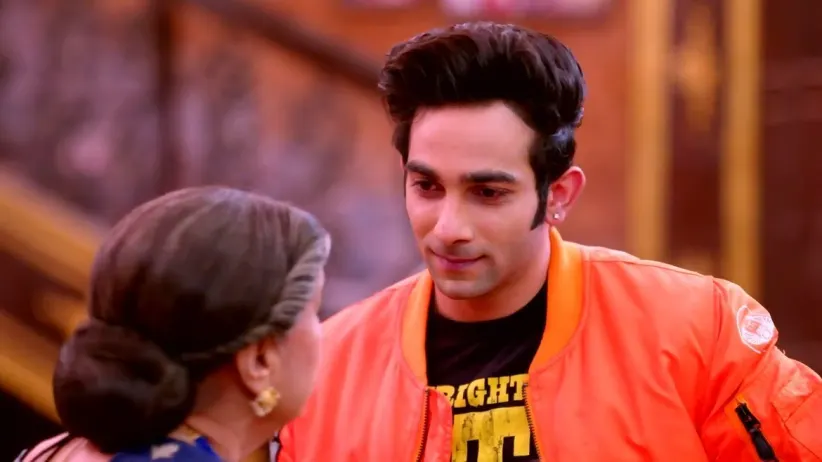 Rishi Takes Lakshmi to the Hospital