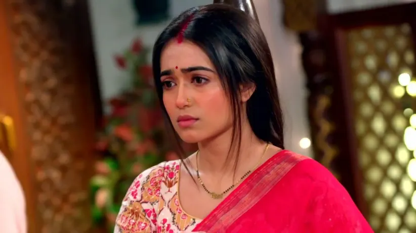 Kaveri Hides the Truth from Mohan