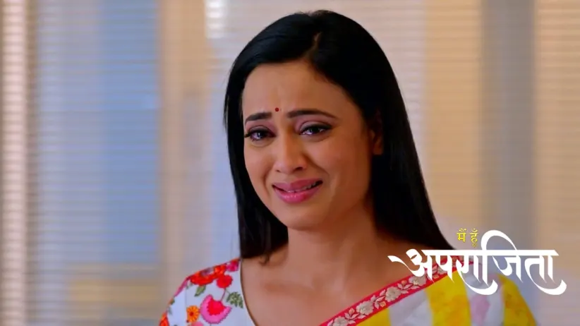 Akshay Gives a Warning to Aparajita