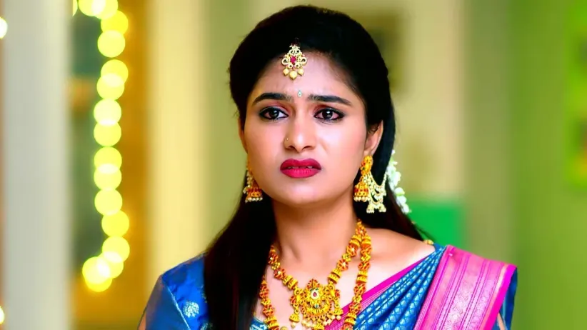 Vedavathi Punishes Kavya