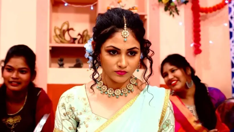 Priyam Loses Consciousness