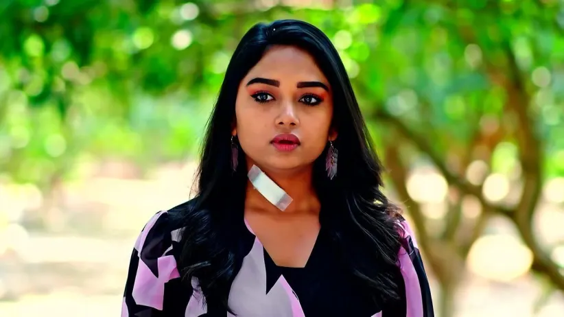 Aadhya Tells Srinu that She Likes Him