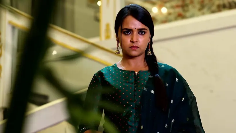 Ambika’s Plan to Get Deepak Married to Roopa