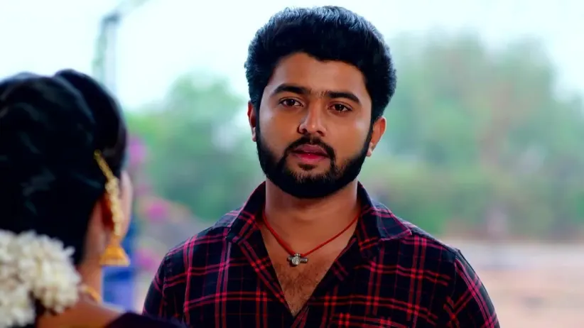 Deepak Tells Roopa’s Secret to Renuka