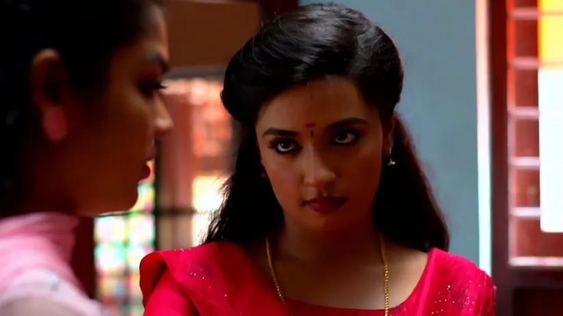 Shalini Threatens Sushmita | Kudumbashree Sharada