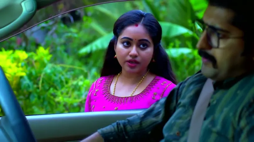 Jyothirmayi Spots DK | Mrs. Hitler