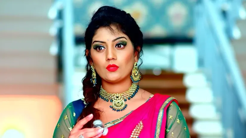 Vaidehi Shares Her Concern with Devan