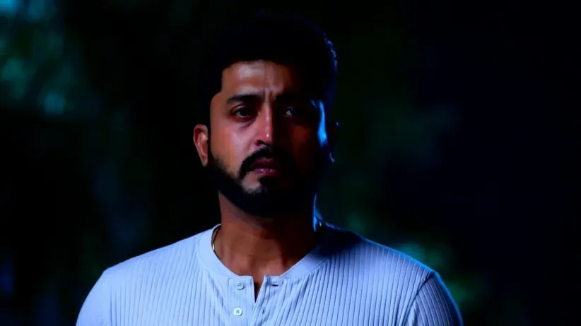Thenu Follows Mithra