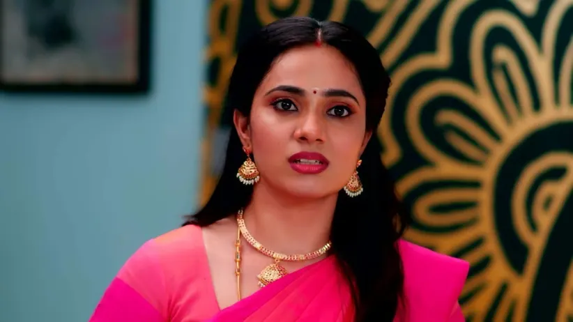 Meenakshi Stops Arun