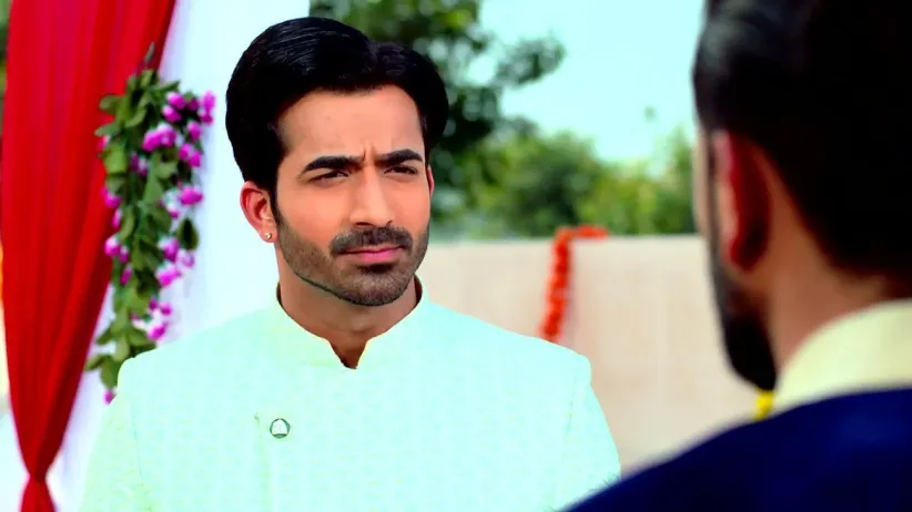Gautam Arrives at the Wedding Venue