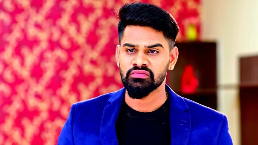 The Union Leader Intimidates Vasundhara