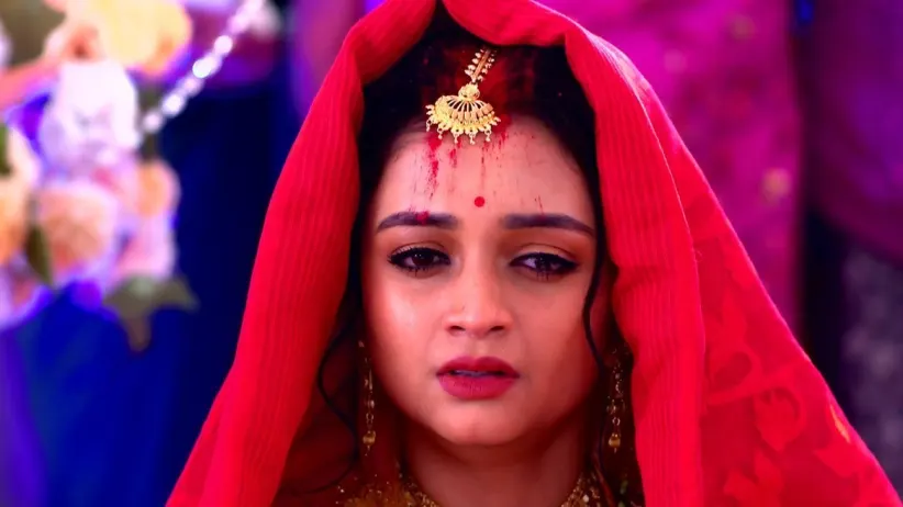 Mayuri Takes Megh to the Wedding Venue