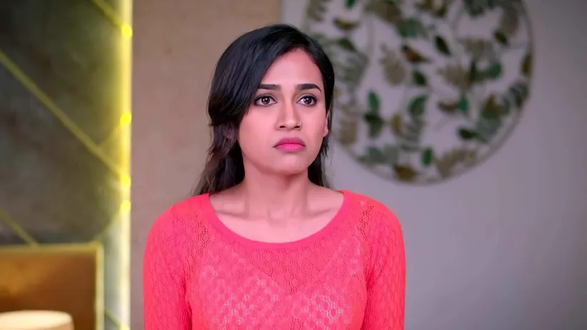 Tulasi Helps Madhav Overcome His Grief