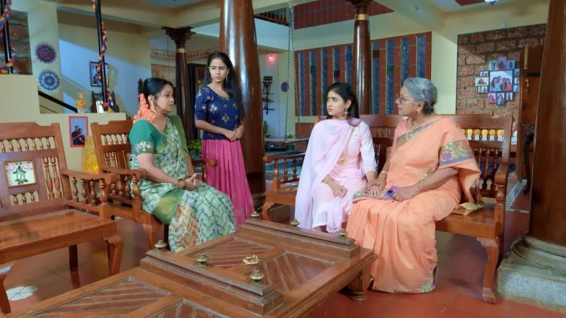 Jayaprada Apologises to Leela