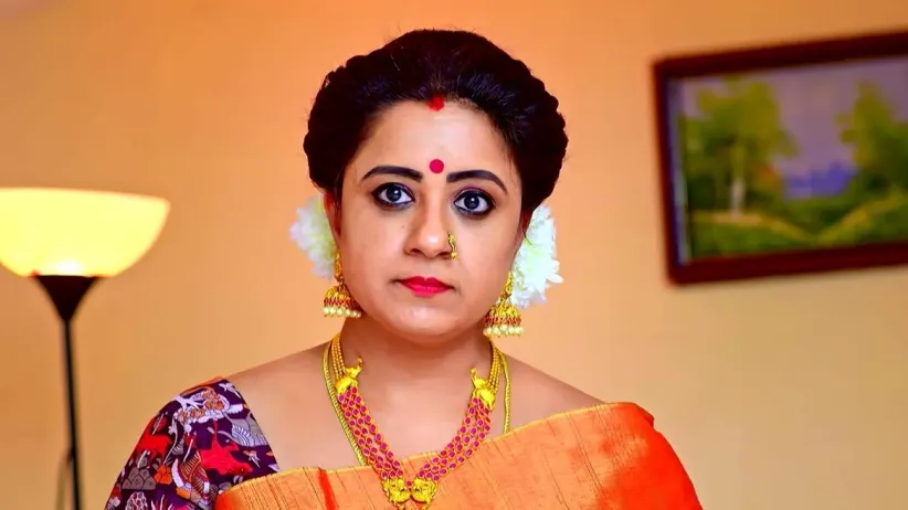 Bhavana Advises Vasundhara