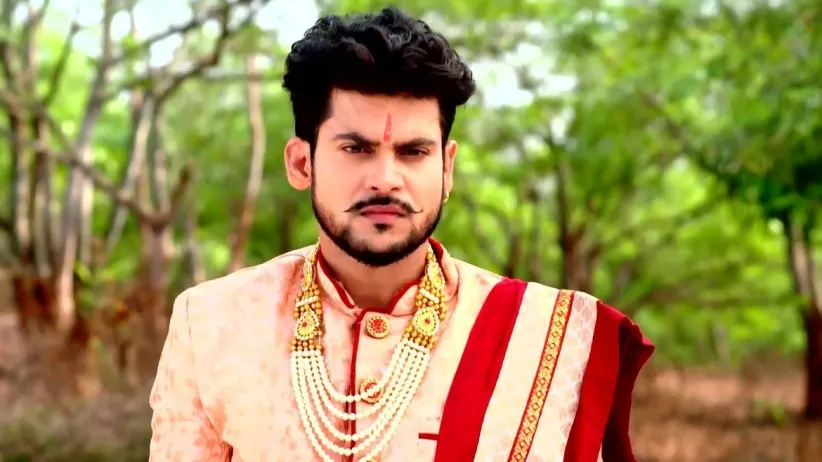 Devraj Exposes Priya