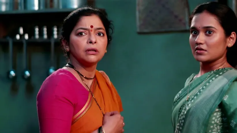 Archana and Radhakka Hide the Truth from Asmi