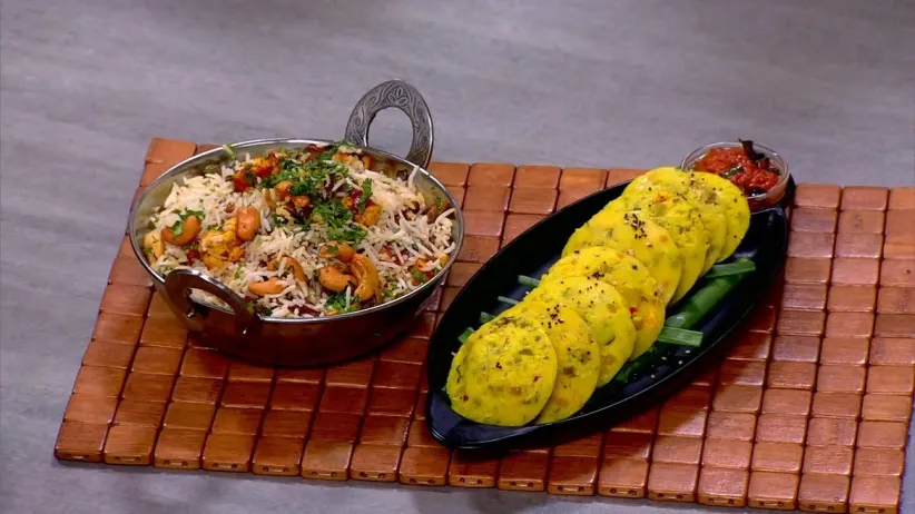 Tasty Kanjipuram Idli with Kara Chutney