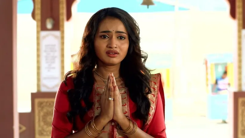Veena Motivates Prabhas to Perform
