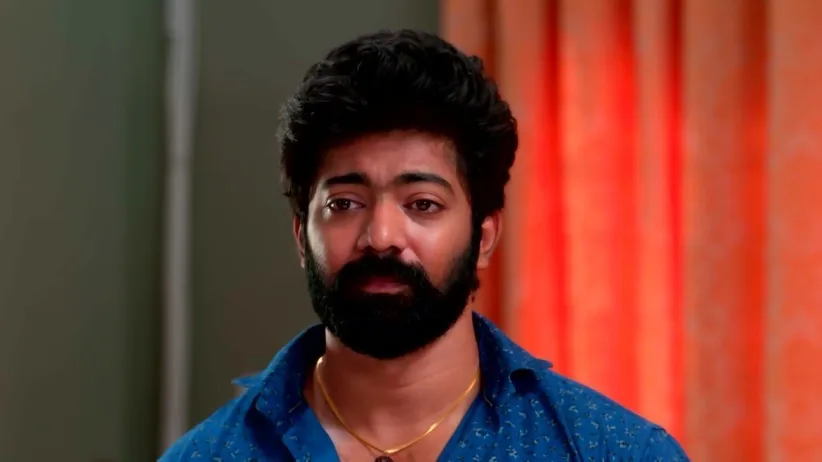 Meenakshi Seeks Pushpa's Help