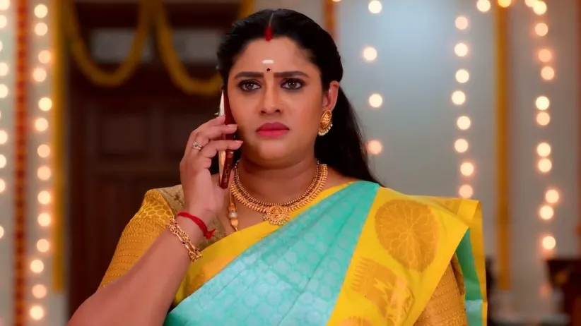 Karthikeyan Lies to Abhirami | Karthigai Deepam