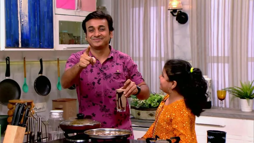 Khandeshi Khichadi and Ragi Gul Papadi