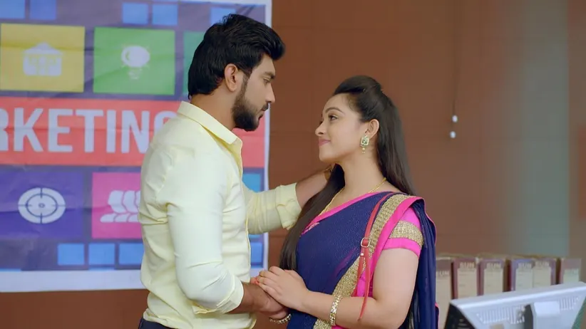 Radha Krishna Saves Avani from Goons