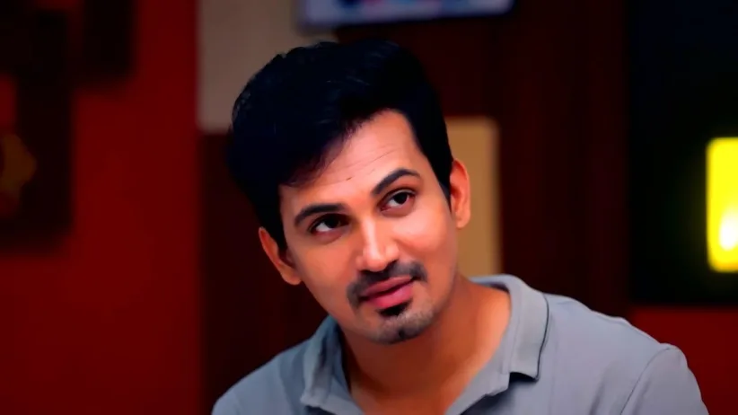 Vanathi and Karthik Get Closer
