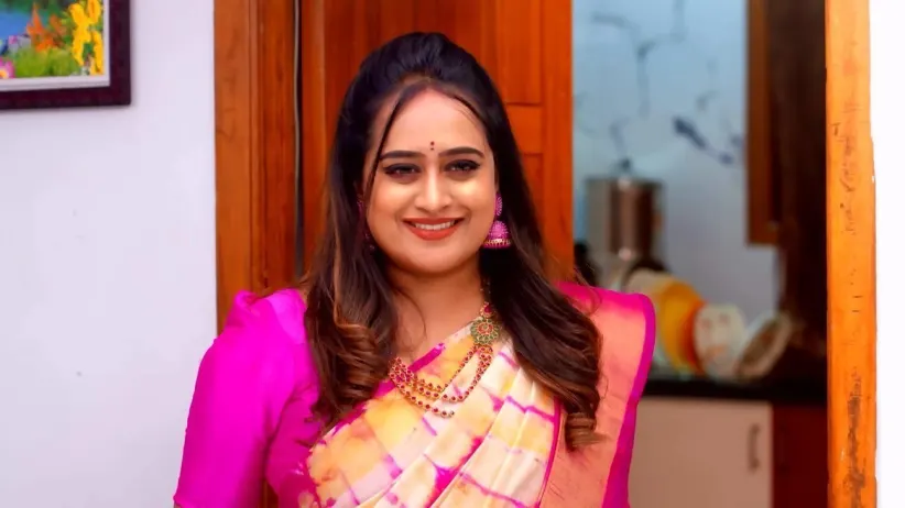 Maari Falls Into Jasmine's Trap