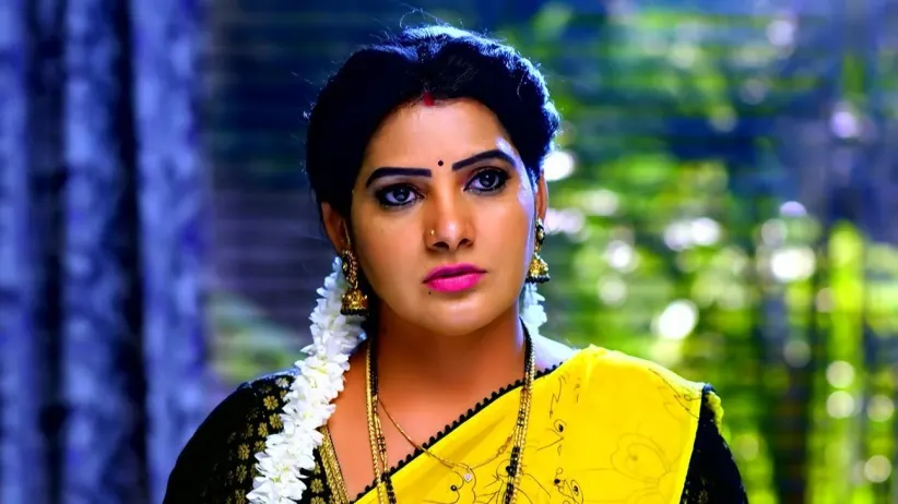 Abhiram Seeks Vasundhara’s Help