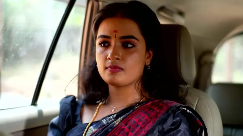 Vijayalakshmi Gets Hold of the Money