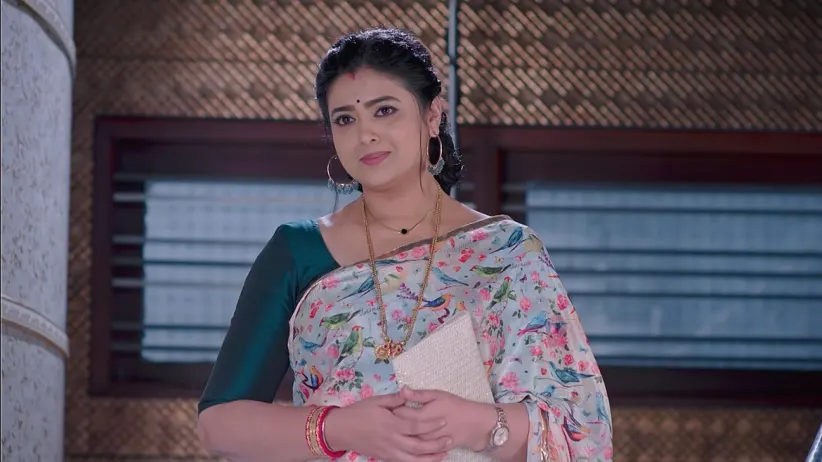 Sharvari Visits Dathatreya's House
