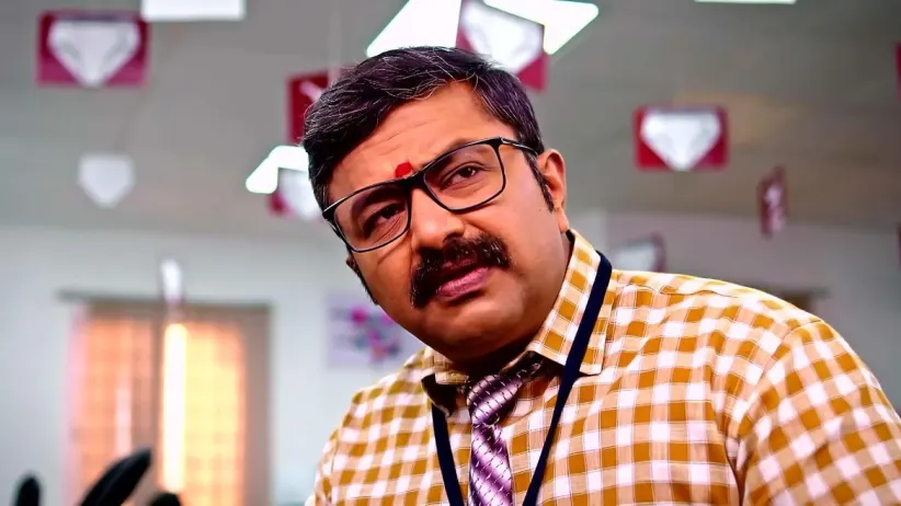 Shiva Prasad Learns about the Goons' Threat