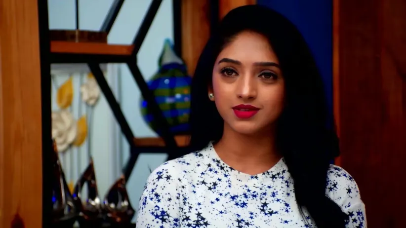 Savitri Shares Her Plan with Kavya