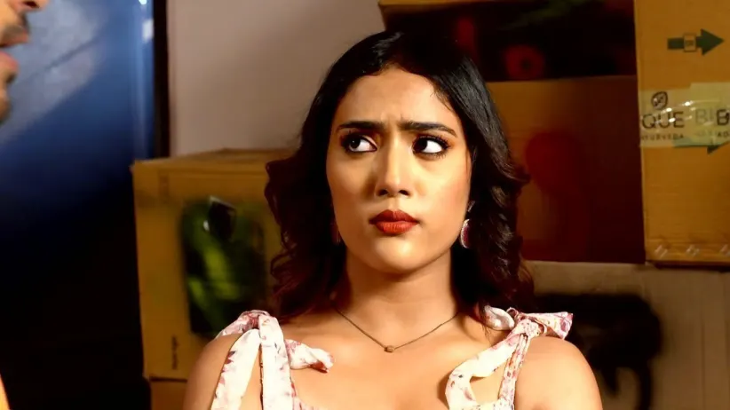 Emmi Makes a Decision | Tedha Medha Sadda Vedha
