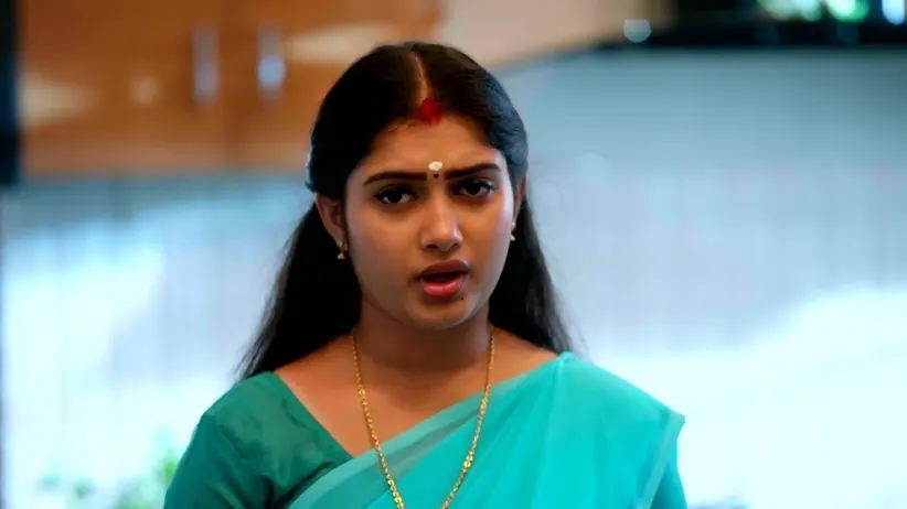Lakshmi Performs 'Sumangali' Puja