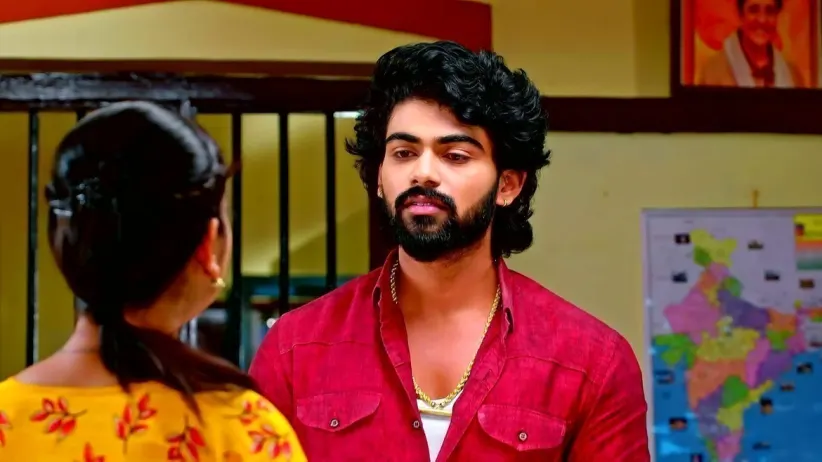 Kousalya's Act in front of Murali and Sahana