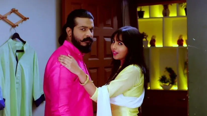 Bhausaheb Makes a Promise to Asha