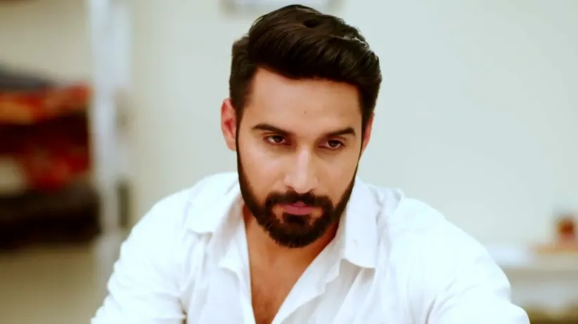 Araj Tucks Diya in Bed
