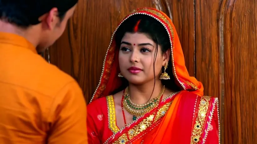 Keshav Stops Meenakshi from Helping Asha