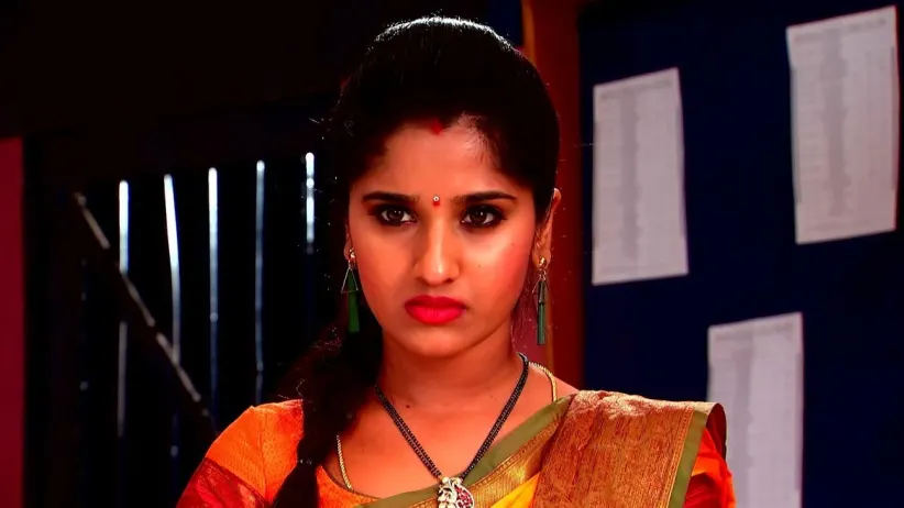 Nithya Pretends to Be Ganga