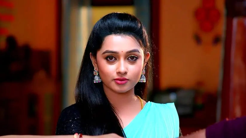 Avani Plans to Gain Entry into Vedavathi's House