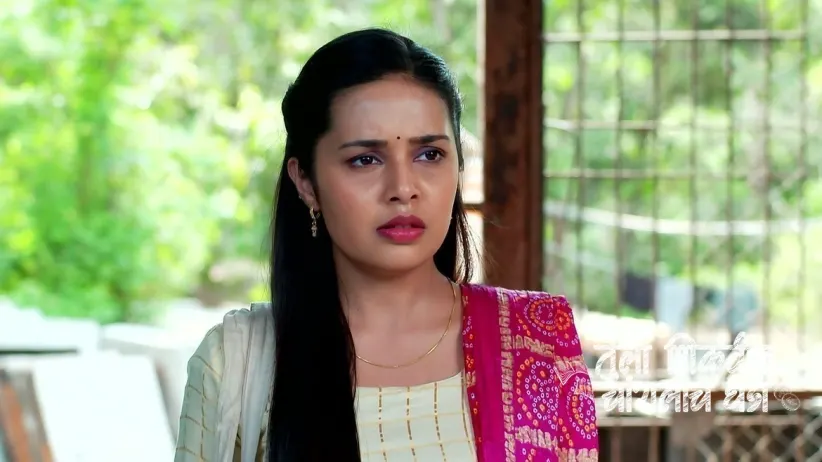 Adhipati Tells Bhuvaneshwari about Akshara
