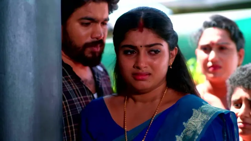 Narendran Hits Lakshmi