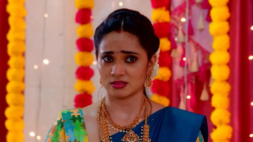 Selvi Spots Deepa