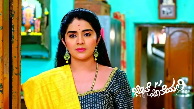 Subbu Gets His Saree Shop Back