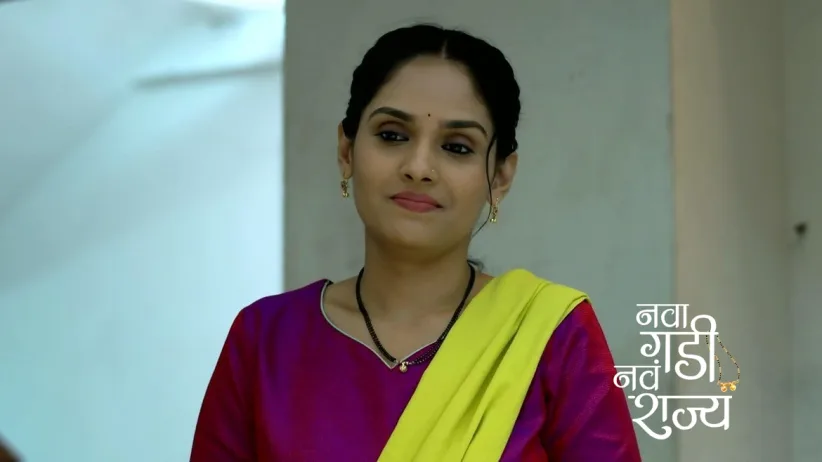 Anandi Comforts a Scared Varsha