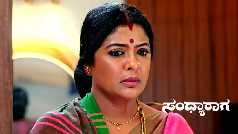 Sandhya Watches Aadhya's Dance