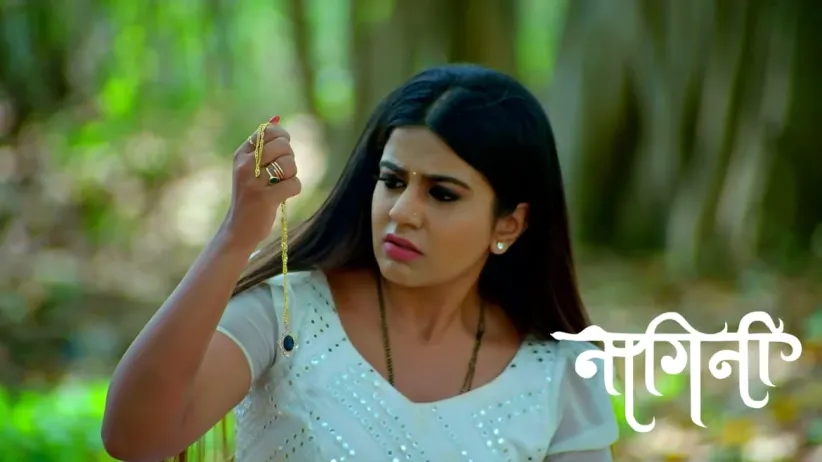 Ajit Gives the Snake Stone to Shailu